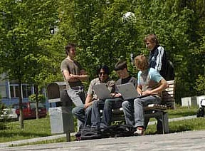 von links: Prof. Lothar Kinzl, Christine Söffing, Frank Raendchen