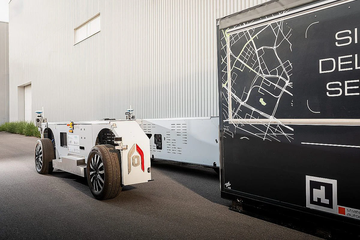 Das Fahrmodul des U‑Shift‑Systems koppelt automatisiert mit einer austauschbaren Kapsel und bildet so die Grundlage für unterschiedliche Einsatzmöglichkeiten