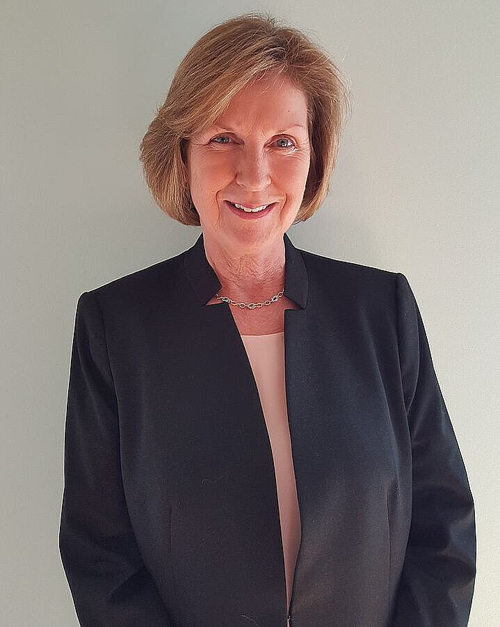 Dr. Marion Gruber Portrait von Dr. Marion Gruber