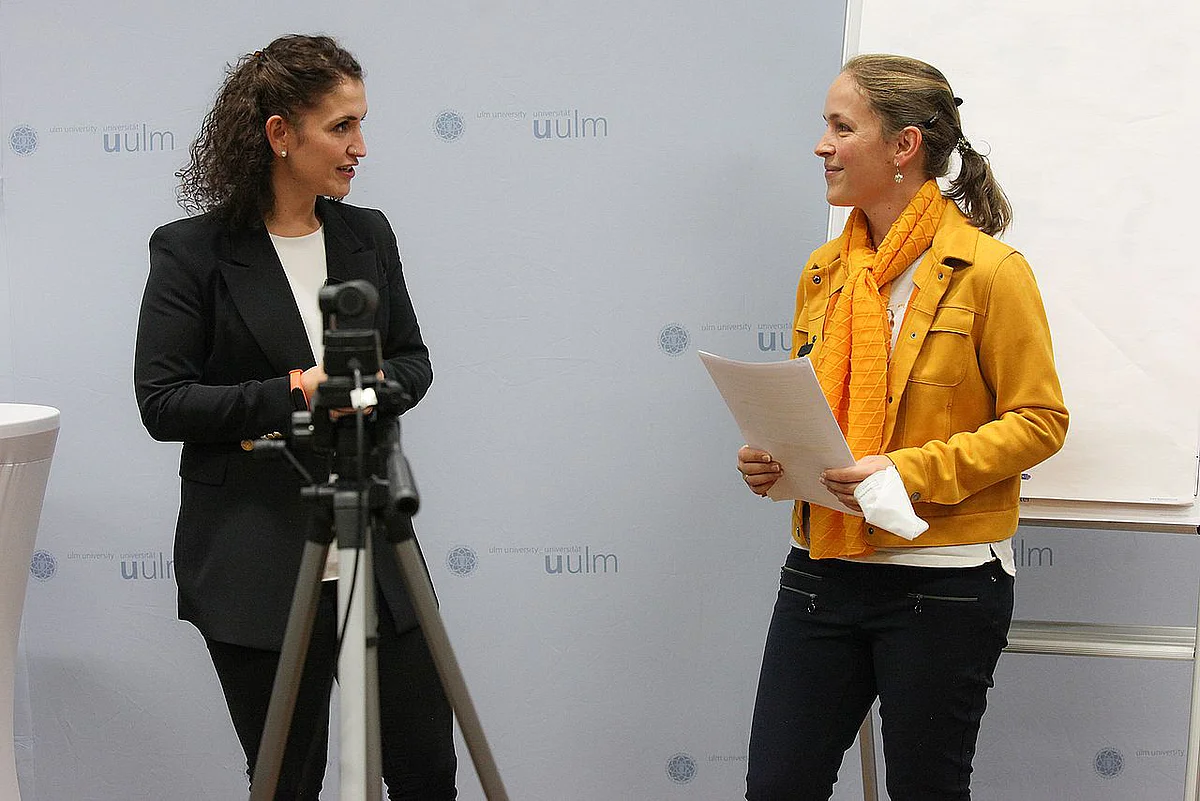 Die neuen Geschäftsführerinnen der Nachwuchsakademie ProTrainU Clarissa Gobiet und Dr. Cornelia Estner