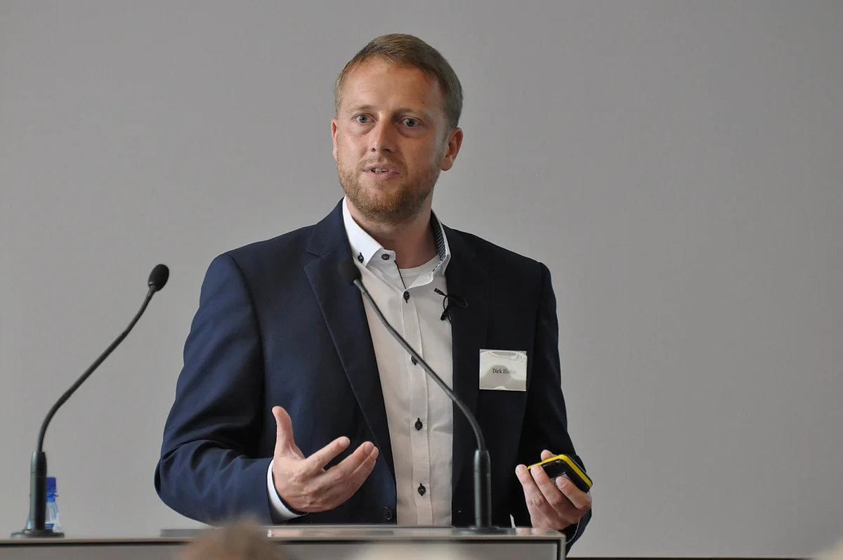 Dr. Dirk Hecker von der Fraunhofer Allianz