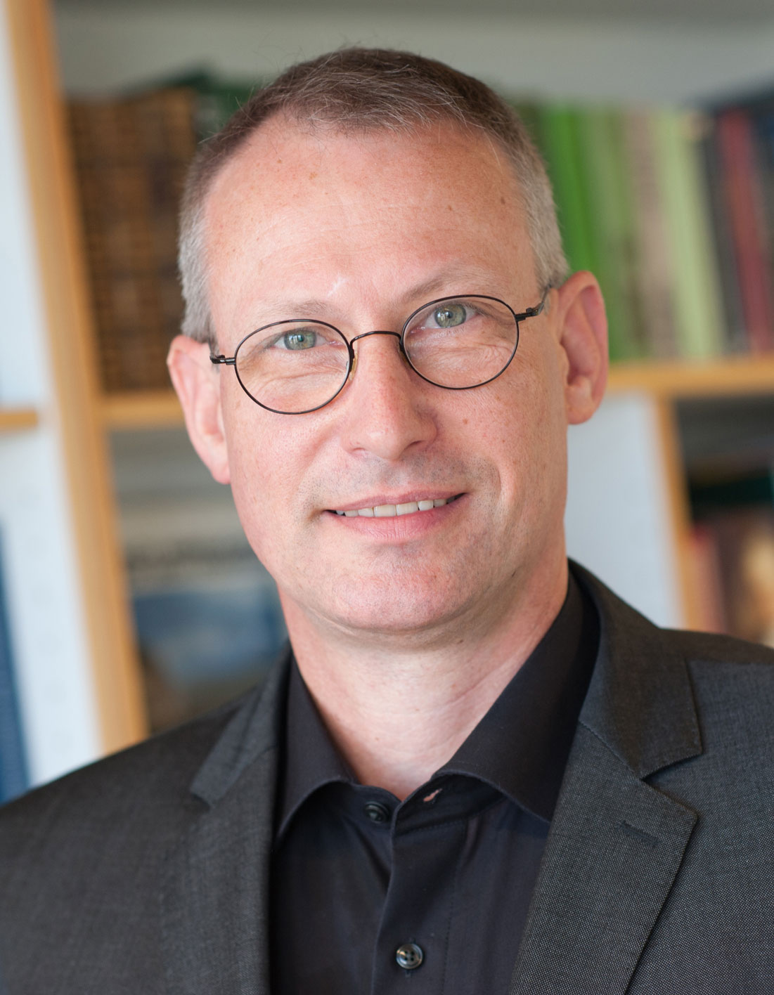 Prof. Dr. Thorsten M. Bernhardt