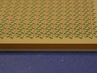 Planares Antennenarray für Ku- und Ka-Band 