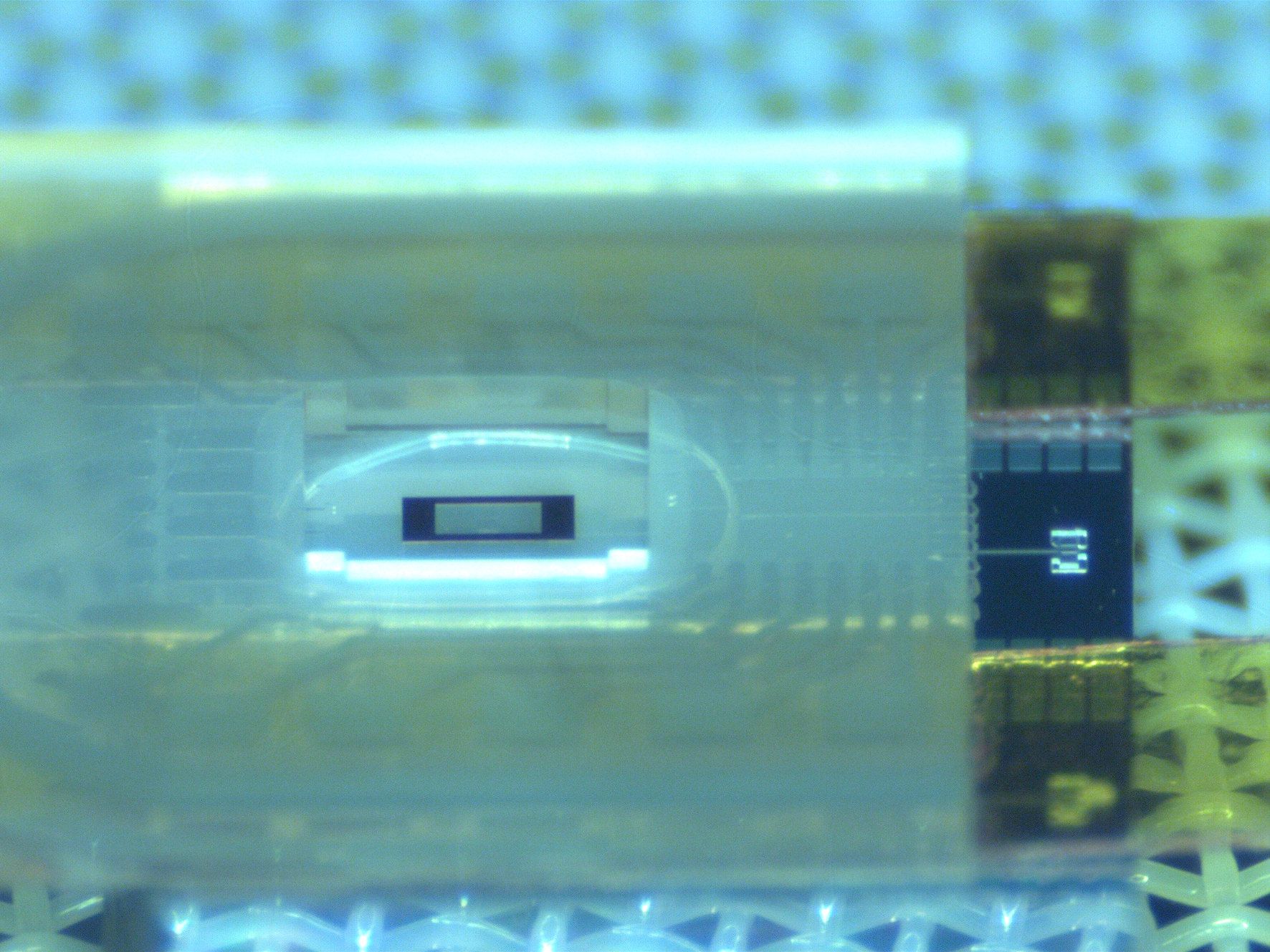 Strukturierte Antenne auf Glasmaterial