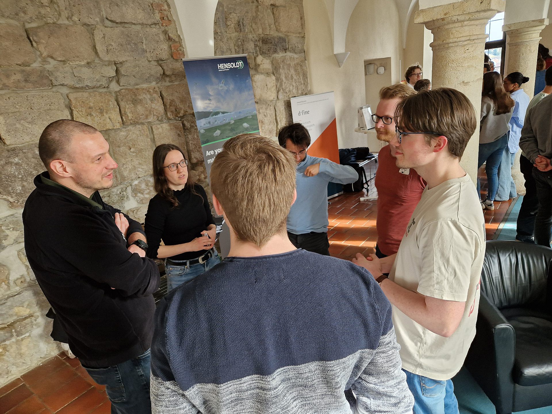 Marktstand: Alumni Michael Thoma und Simone Sedelmaier, HENSOLDT Sensors GmbH