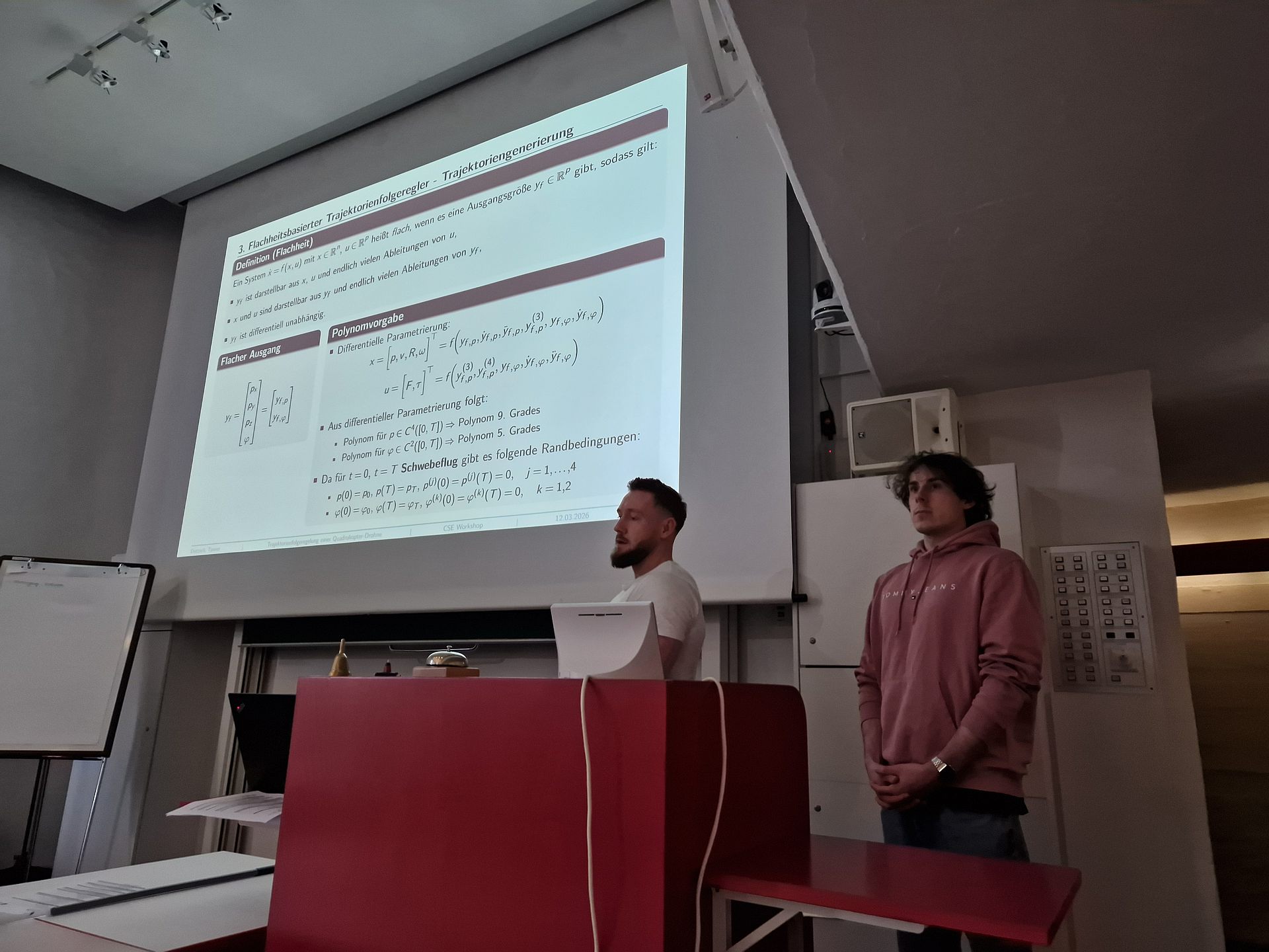 Liam Tanner und Daniel Dietzsch beim Vortrag