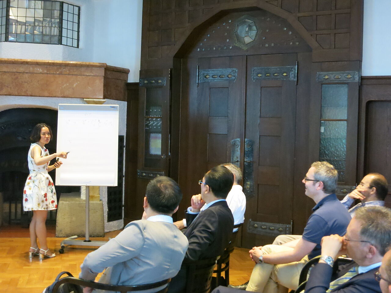 Prof. Dr. An Chen beim Vortrag zum Thema: "Optimal asset allocation under reference-based preferences"