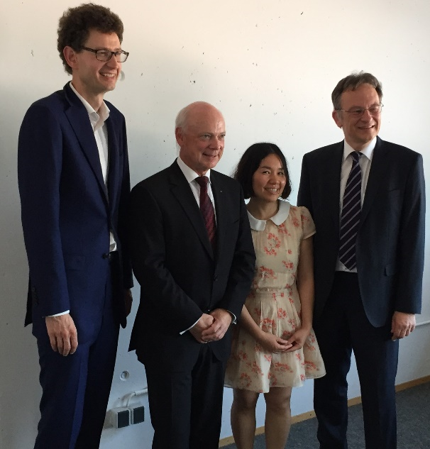 (von links nach rechts) Prof. Müller, Prof. Zietsch, Prof Chen und Prof Zwiesler