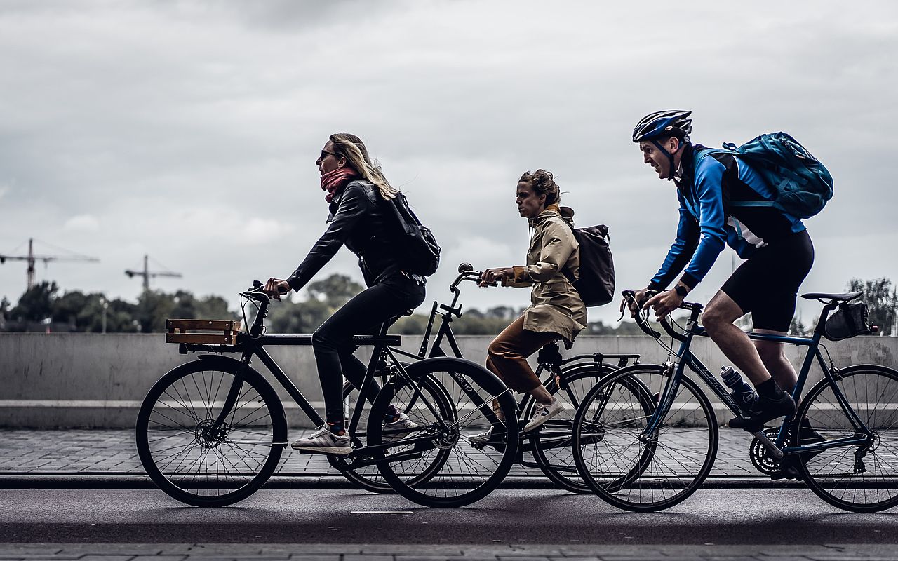 Bild mit Radfahrenden illustriert Fahrradmobilität