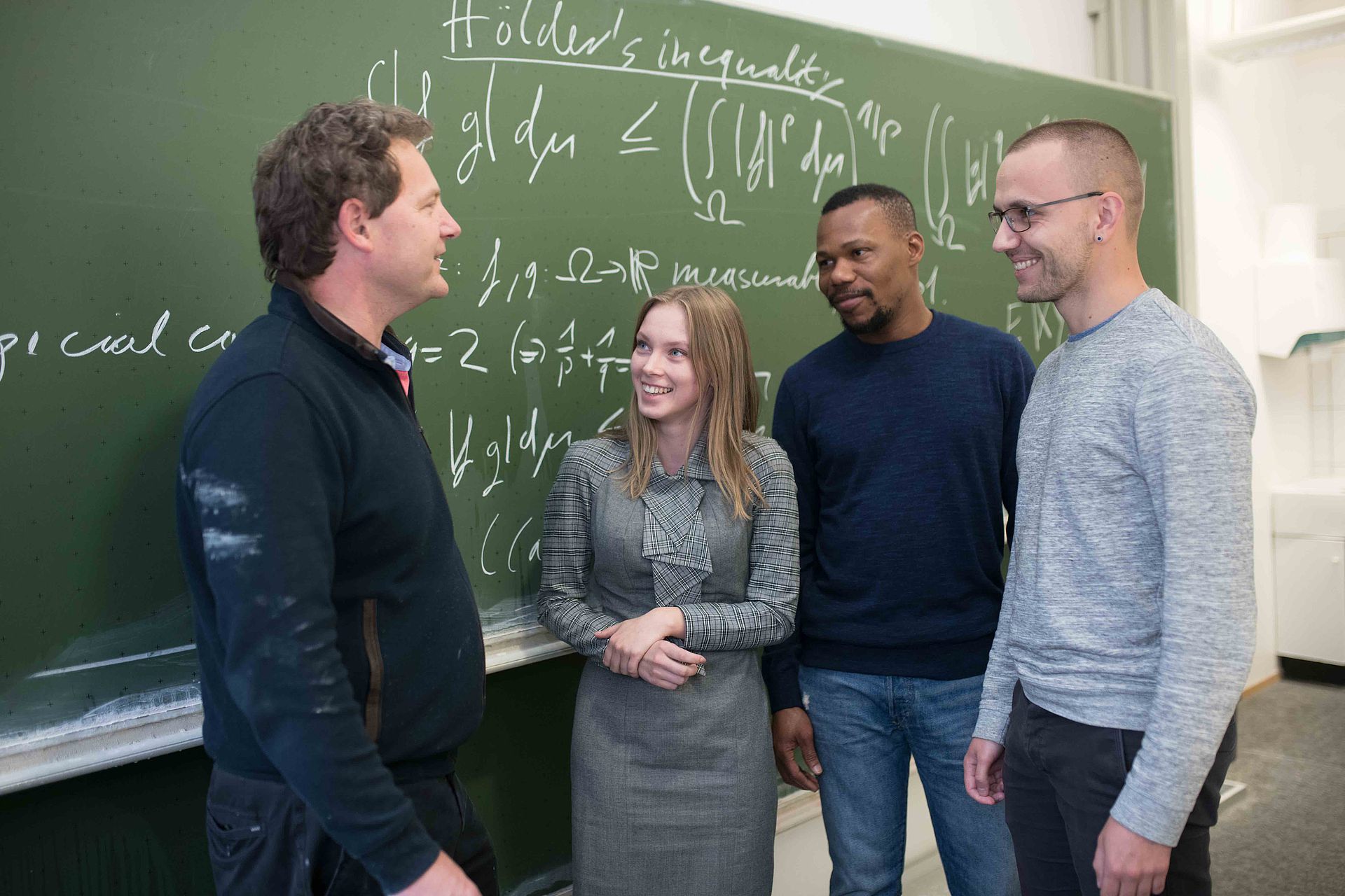 Prof Dr Stelzer with students