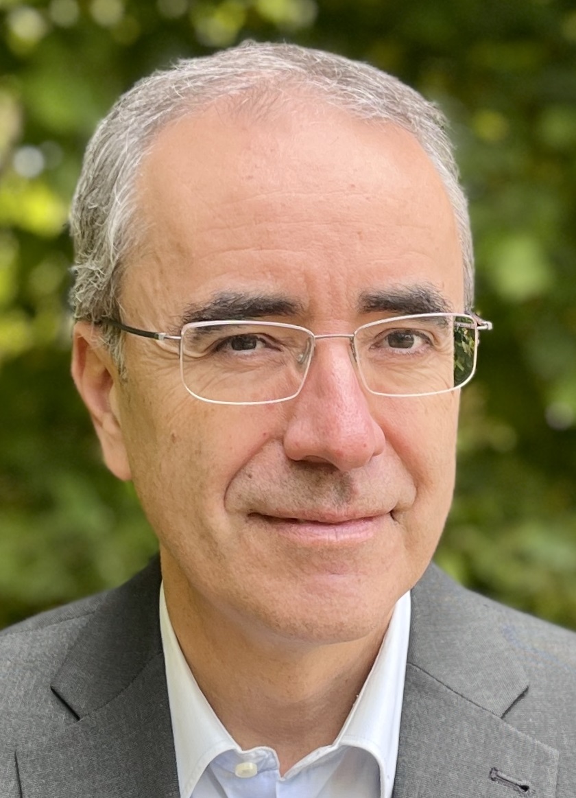 Portrait Prof. Dr. Gunter Löffler Portrait Prof. Dr. Gunter Löffler