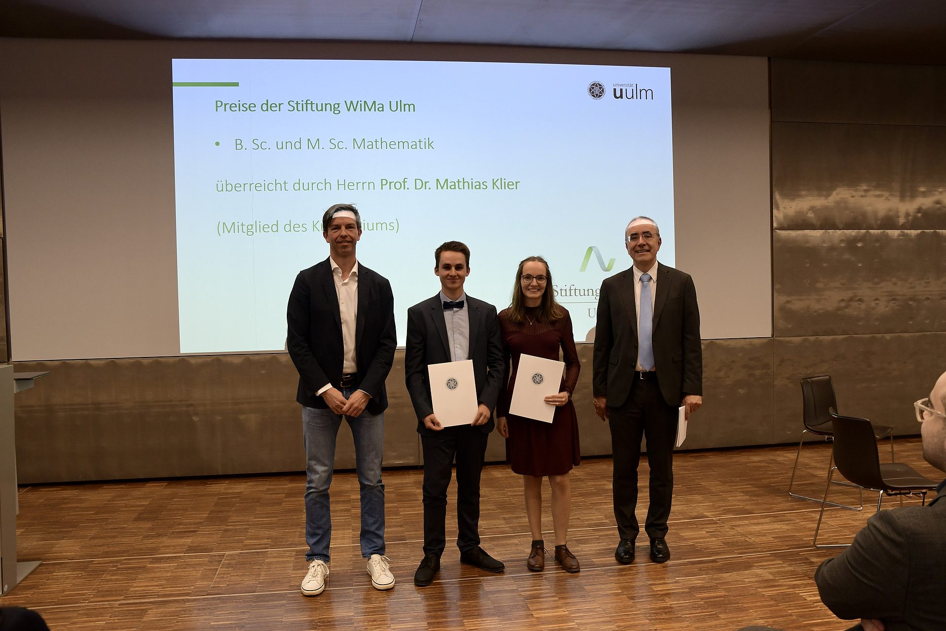 Preisträger*in bei der Fakultätsfeier 2025 Max Schwegele und Bianca Tilmann