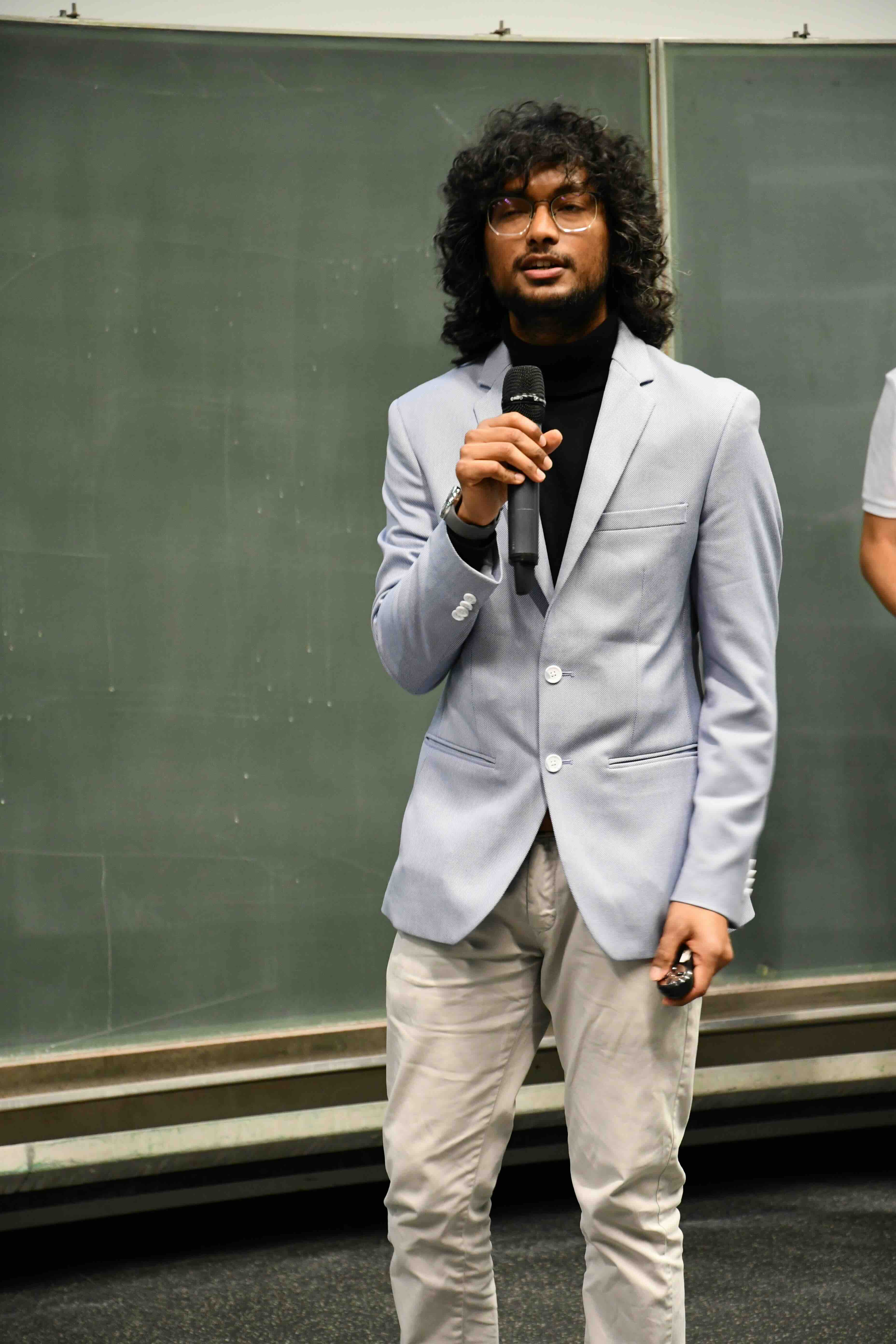 Mr Duraisamy Kannan is presenting his final thesis.