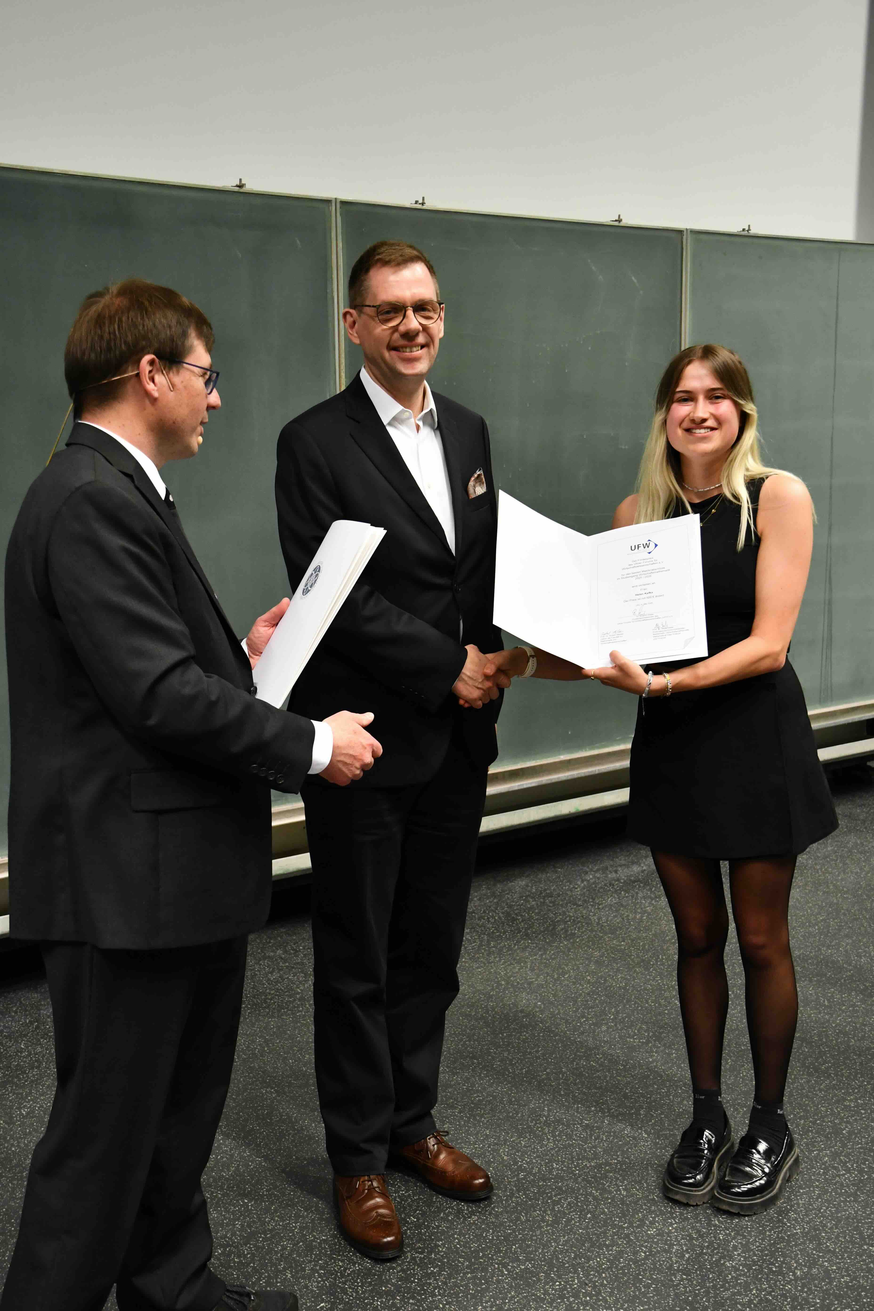 Ms Helen Kafka has been awarded the prize for the best final degree in the MSc in Mathematics and Management programme.