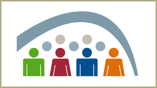 Logo des Personalrats: 4 Figuren in Fakultätsfarben mit einem graublauen Bogen darüber