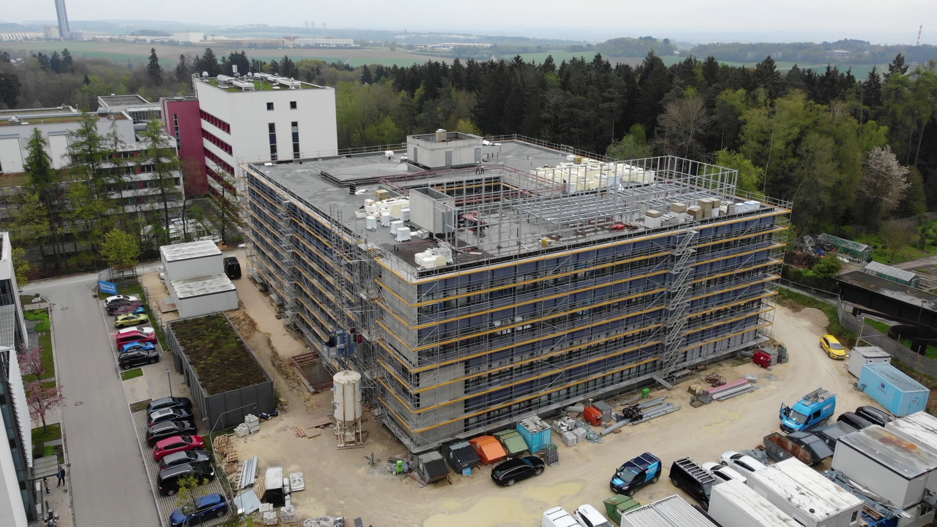 Vogelansicht der Baustelle des MTW-Gebäude