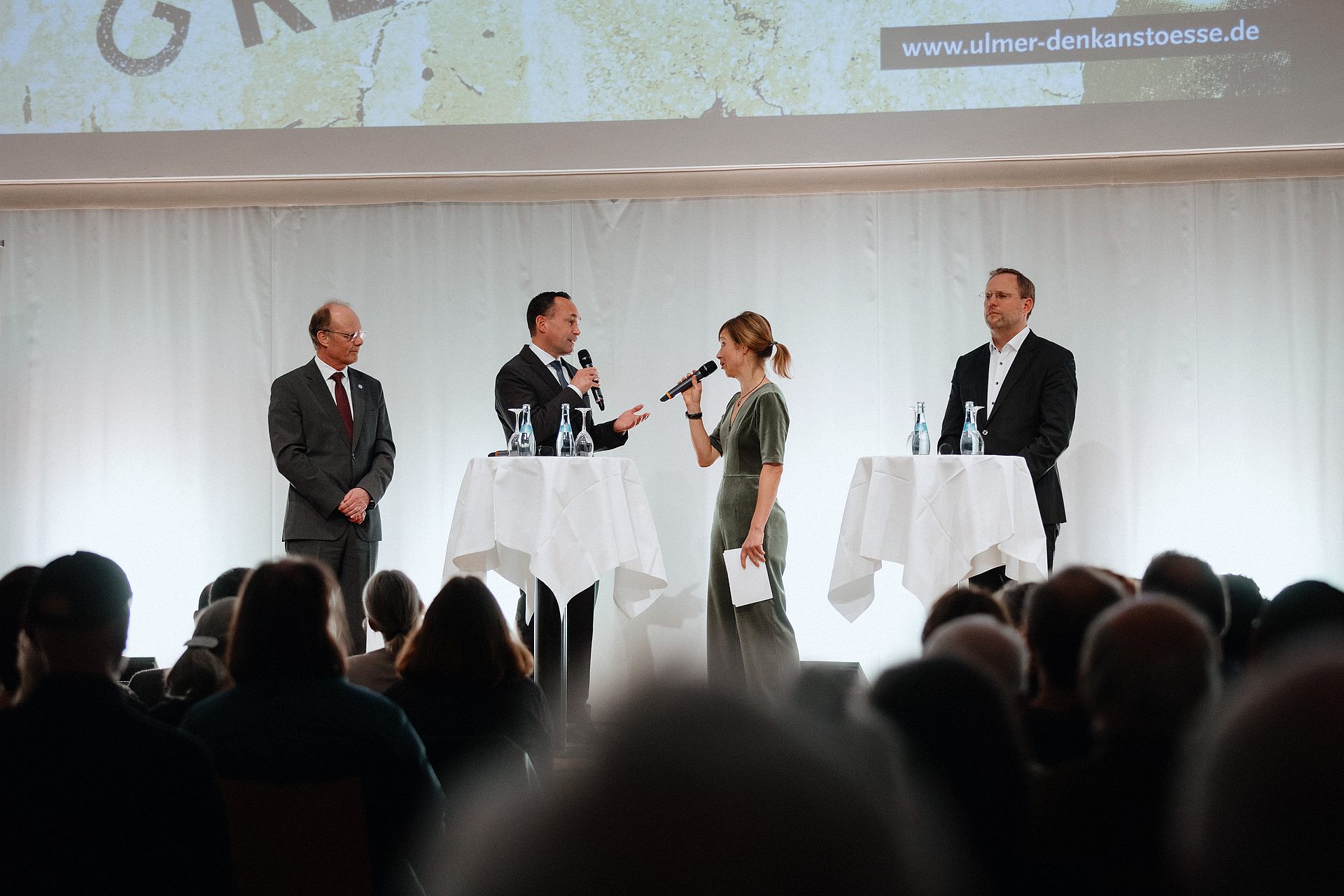 Prof. Michael Weber, Martin Buch und Martin Ansbacher im Gespräch mit Moderatorin Dr. Kati Schweitzer