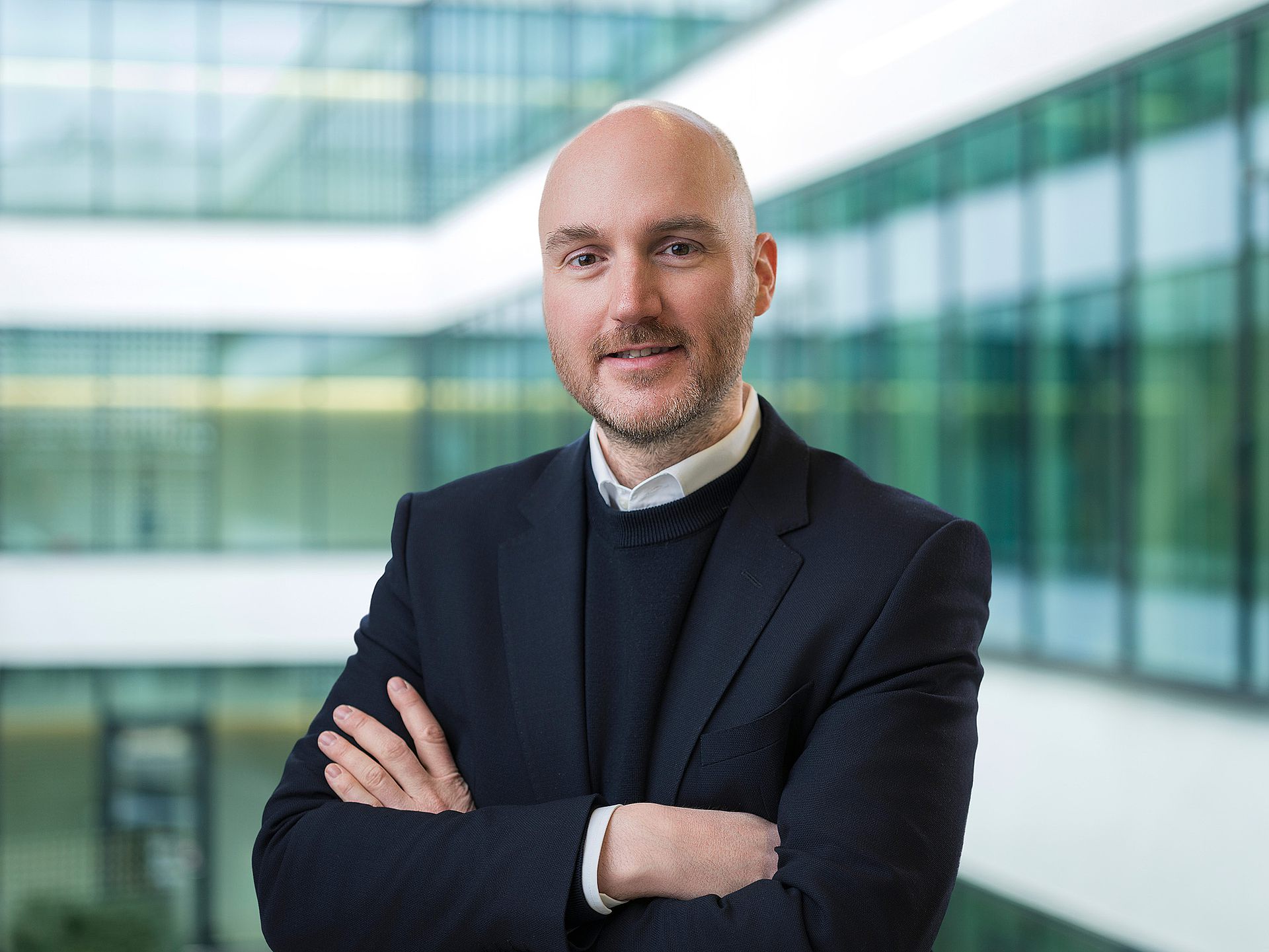 Dominic Bresser Prof. Dominic Bresser