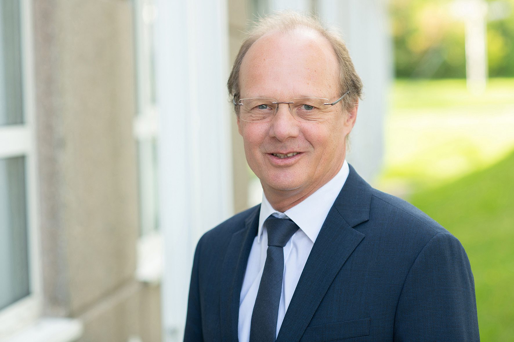 Prof Michael Weber