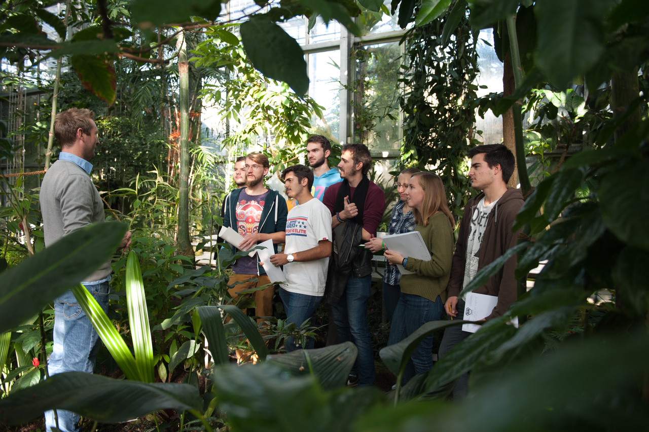 Vorlesung im Botanischen Garten
