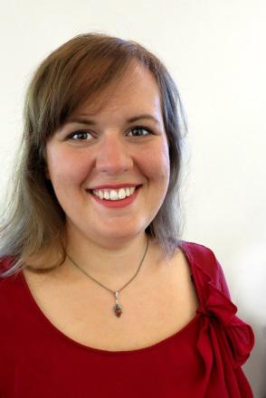 Dr. Annina Steinbach Dr. Annina Steinbach