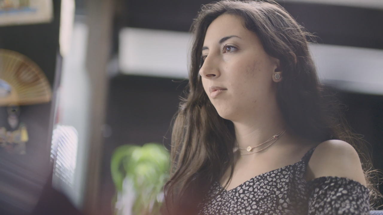 Verna at the international office - links to a short portrait of an international student.