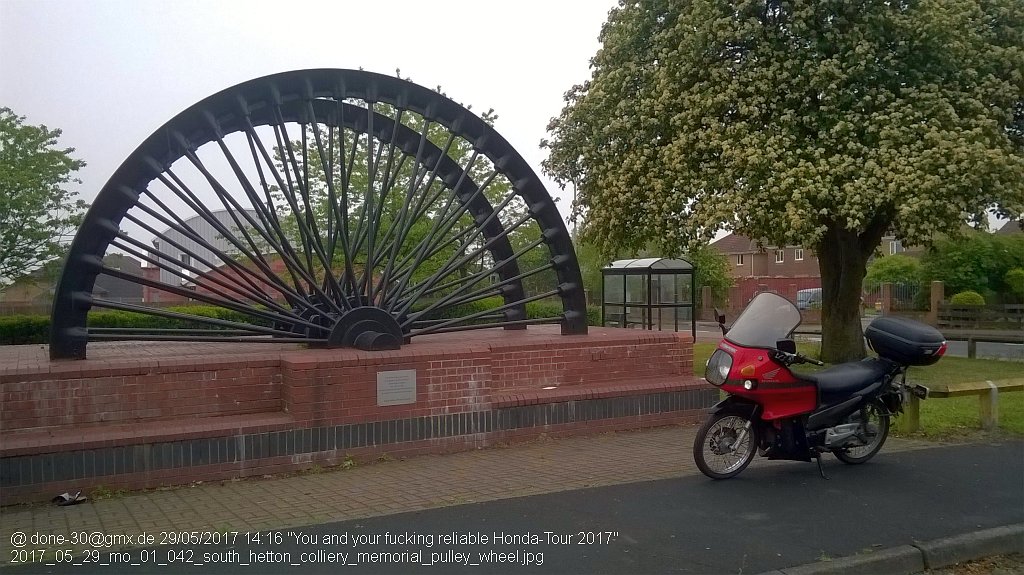 2017_05_29_mo_01_042_south_hetton_colliery_memorial_pulley_wheel.jpg